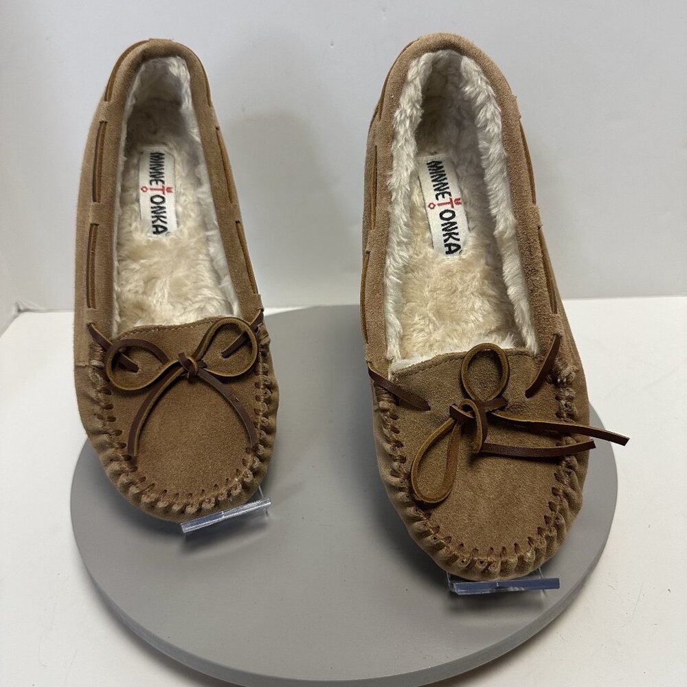 Minnetonka Moccasin Style Women's Shoe  Size 7 Brown Suede Faux Fur Lining